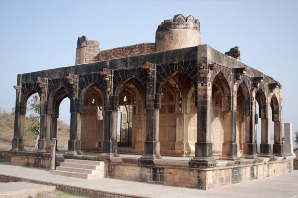 Purana Madarsa Chanderi Madhya Pradesh