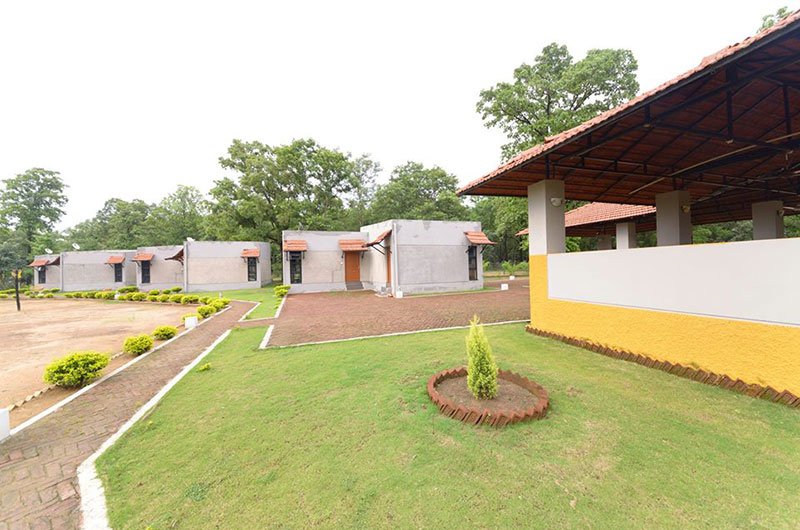 Kanha Kiskindha Hotel